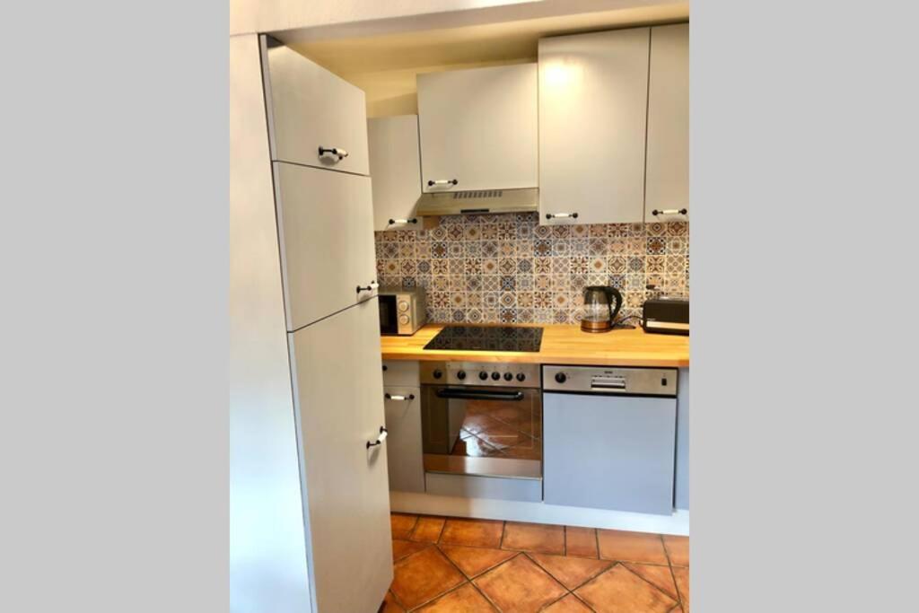 ארפורט Apartment Zum Goldenen Lowen Inkl. Parkplatz & Wlan מראה חיצוני תמונה